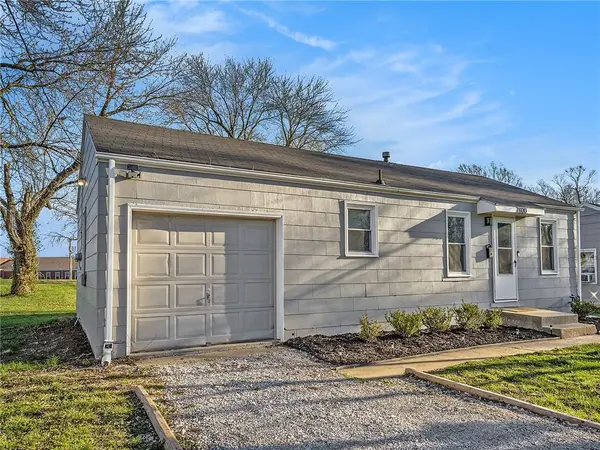 7800 E 86TH ST, Kansas City, MO 64138