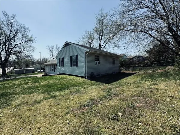 611 S Washington N/A, Knob Noster, MO 65336