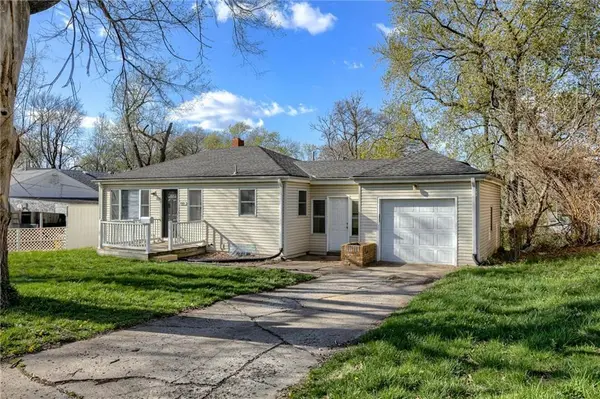 10608 E 27th TER, Independence, MO 64052
