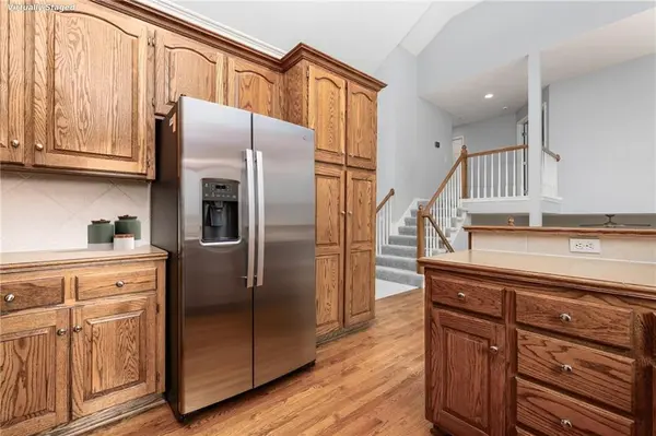 9015 N Chatham AVE, Kansas City, MO 64154