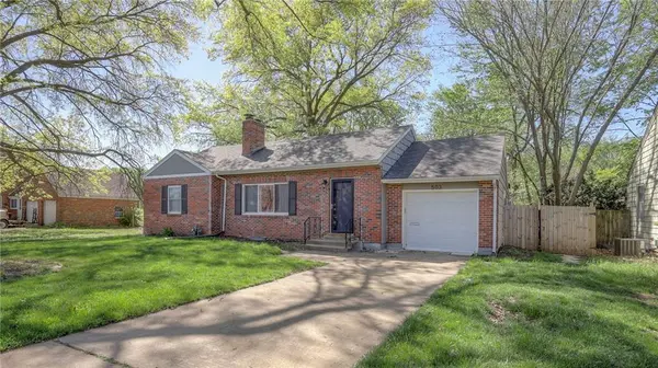503 W 85TH TER, Kansas City, MO 64114