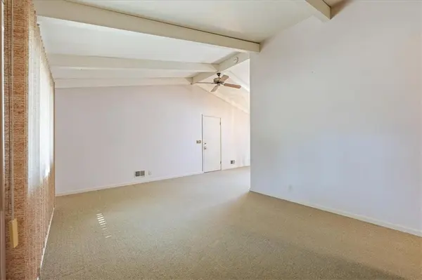 6404 W 76 ST, Prairie Village, KS 66204