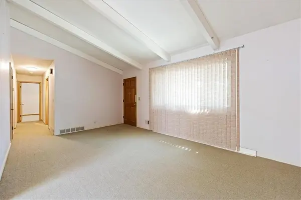 6404 W 76 ST, Prairie Village, KS 66204