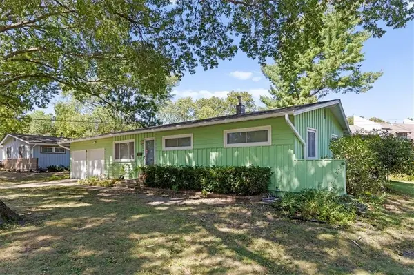 6404 W 76 ST, Prairie Village, KS 66204