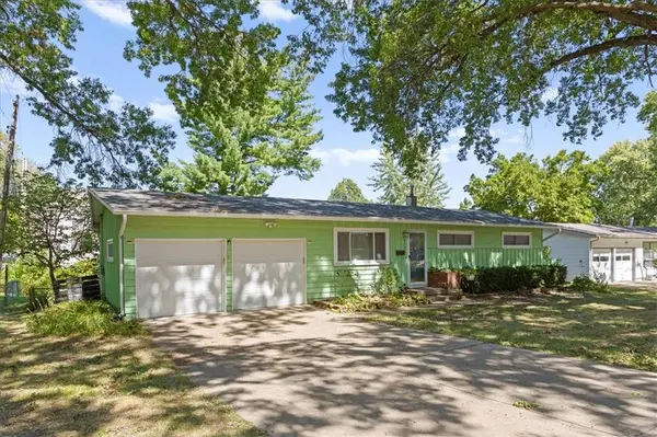 6404 W 76 ST, Prairie Village, KS 66204