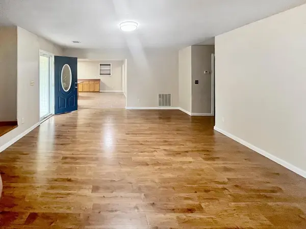 514 W 1st ST, Cherryvale, KS 67335