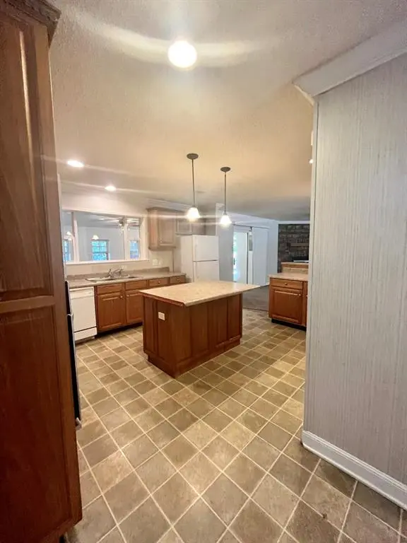 509 E 1st ST, Cherryvale, KS 67335
