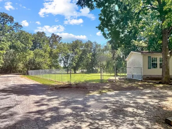 509 E 1st ST, Cherryvale, KS 67335