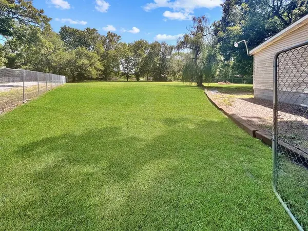 509 E 1st ST, Cherryvale, KS 67335