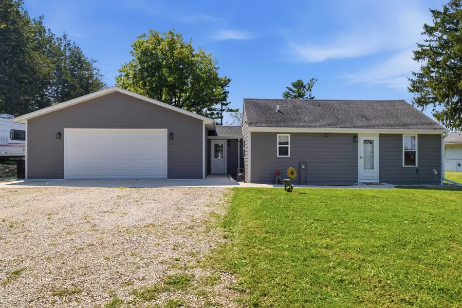 W1260 FLORAL PARK LN, Campbellsport, WI 53010