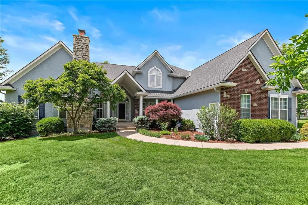 1910 SE Ranson RD, Lee's Summit, MO 64082