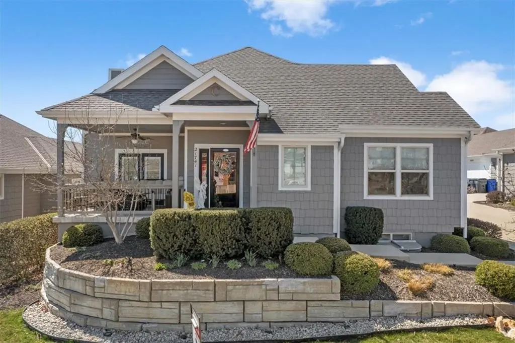 21741 W 120th CT, Olathe, KS 66061
