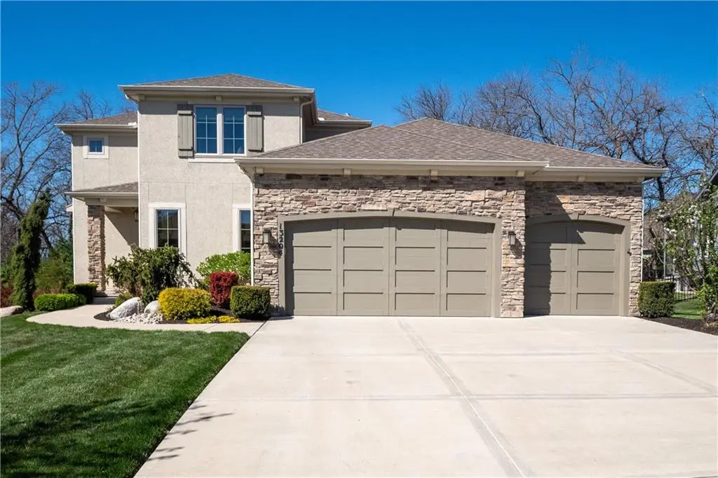 13204 Overbrook RD, Leawood, KS 66209