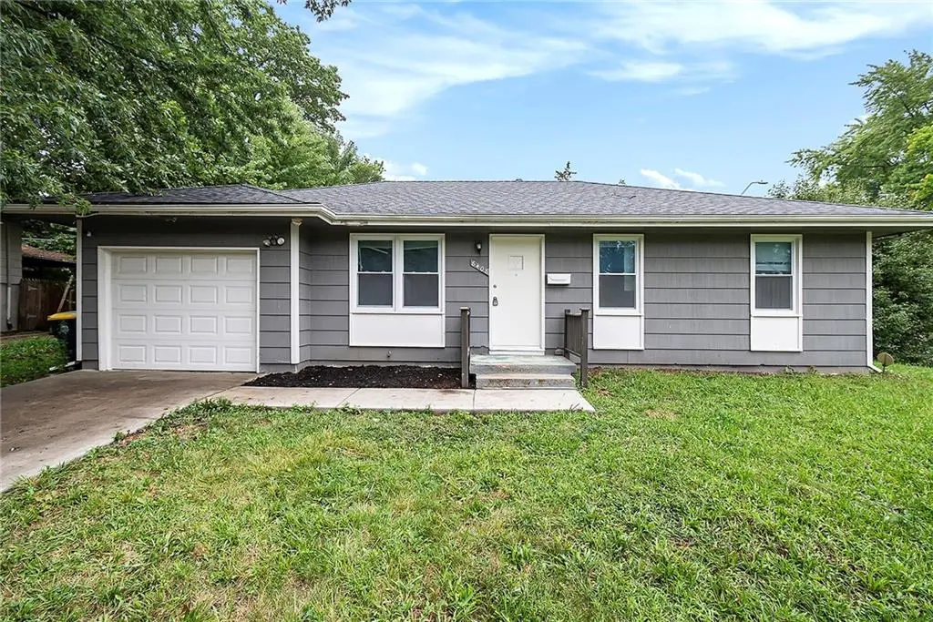 8408 E 91st TER, Kansas City, MO 64134