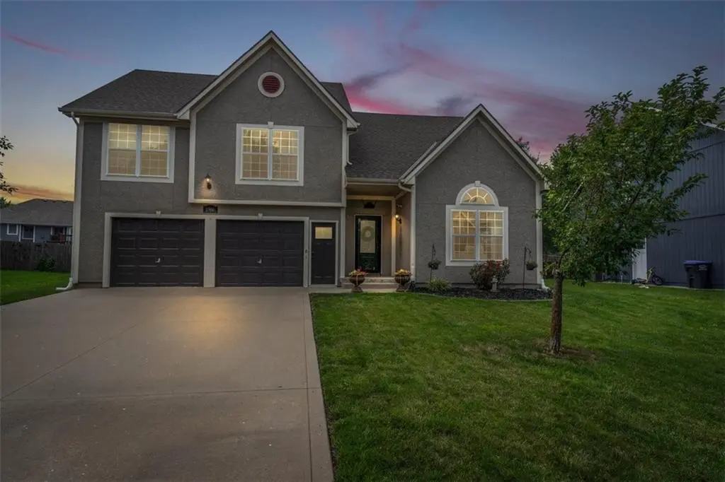 1900 160th ST, Basehor, KS 66007