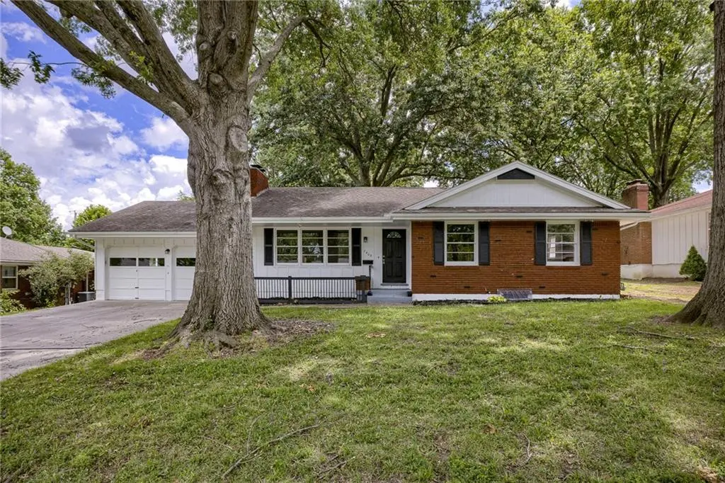 7405 Maywood AVE, Raytown, MO 64133