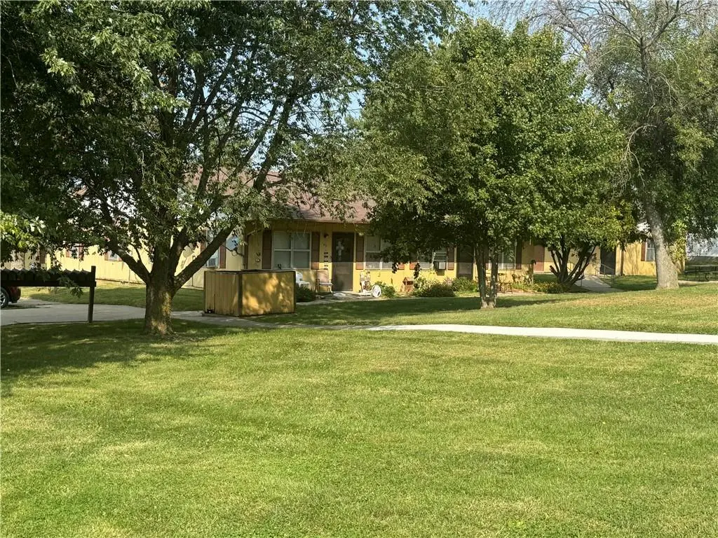 201 S 2nd ST, Elmo, MO 64445