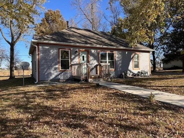 307 E 8th ST, Hamilton, MO 64644