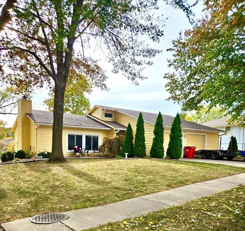 2764 S Coachman DR, Independence, MO 64055