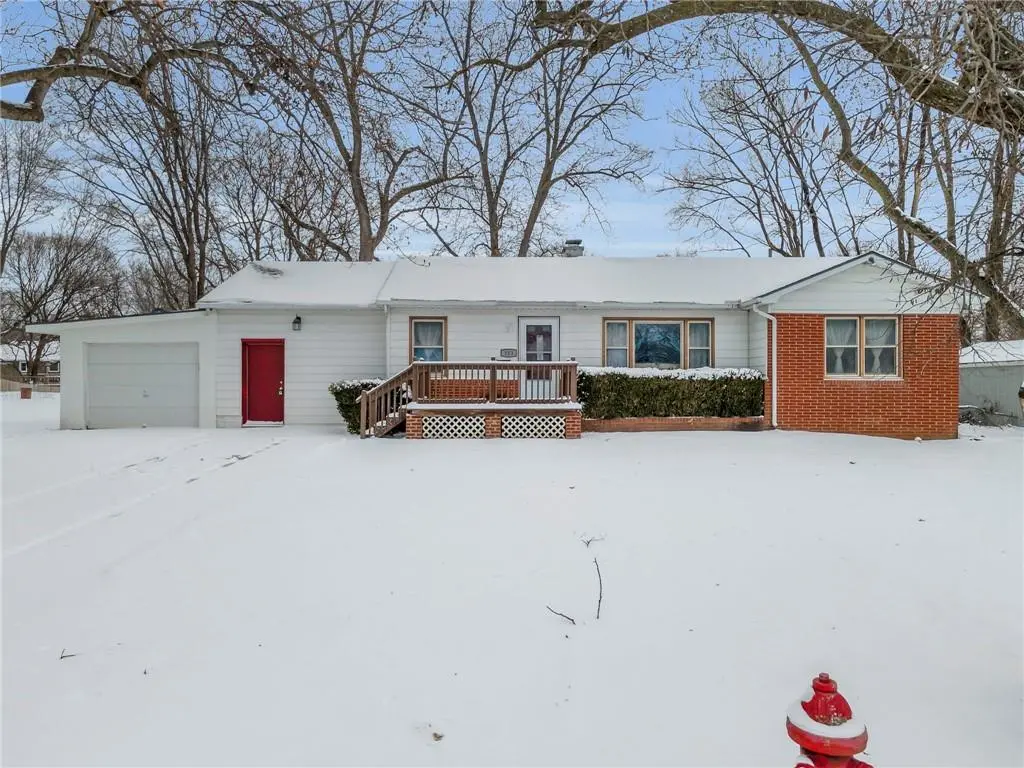 103 Hostetter ST, Buckner, MO 64016