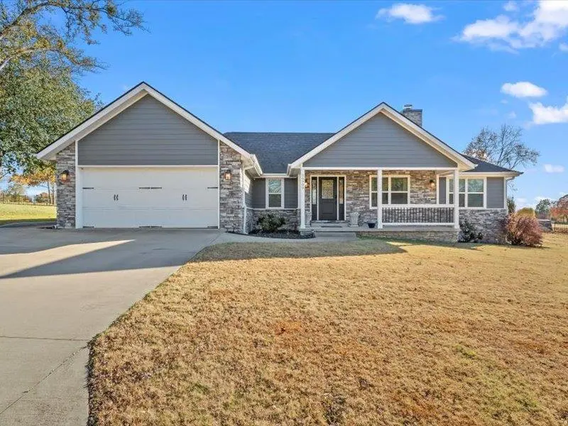 56909 E Maple RDG, Afton, OK 74331