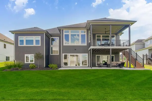 17113 Nieman RD, Overland Park, KS 66221