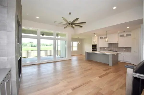 7616 N Sycamore AVE, Kansas City, MO 64158
