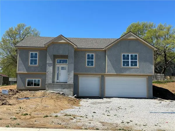 16730 N Dundee RD, Smithville, MO 64089