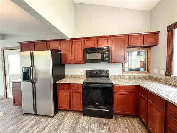 28355 Panorama RD, Warsaw, MO 65355
