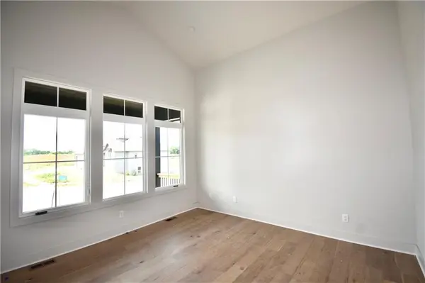 7647 Sycamore AVE, Kansas City, MO 64158