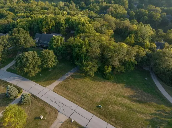 14209 NW 74th ST, Parkville, MO 64152