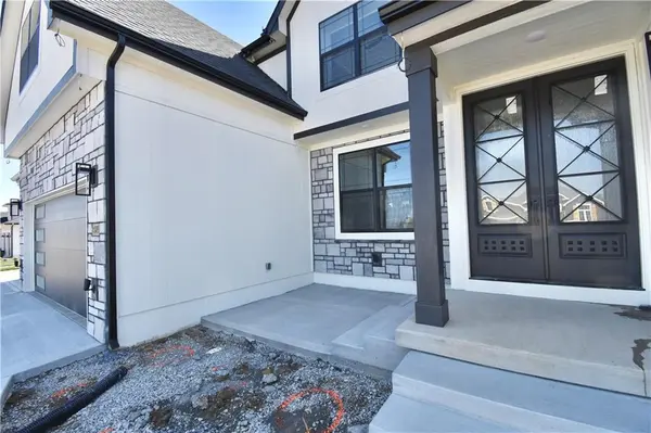 7624 N Tullis AVE, Kansas City, MO 64158
