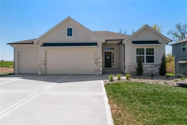 409 Sixth ST, Smithville, MO 64089