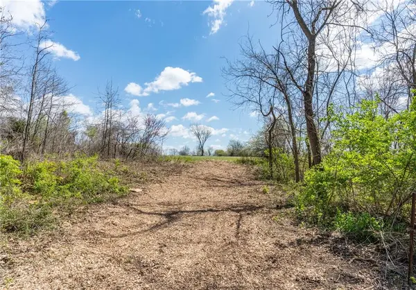 TBD E Harris Potts RD, Oak Grove, MO 64075