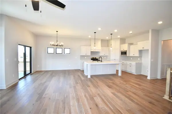 7622 N Tullis AVE, Kansas City, MO 64158