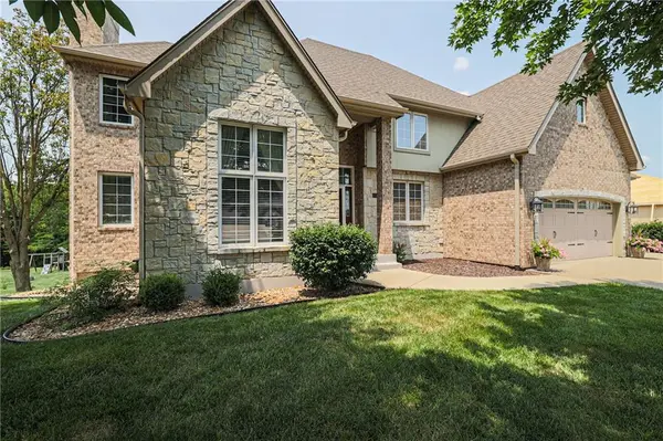 1740 Willow ST, Higginsville, MO 64037