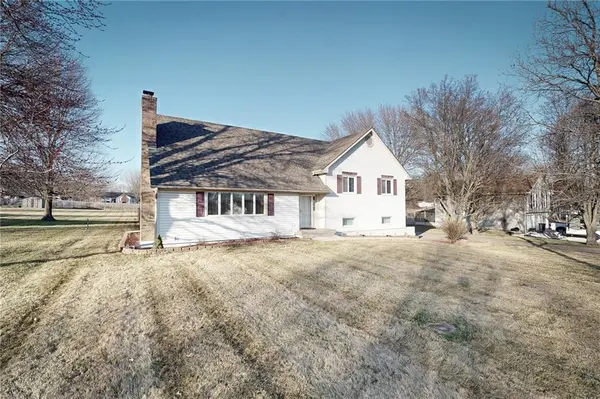 25404 E 130th TER, Greenwood, MO 64034