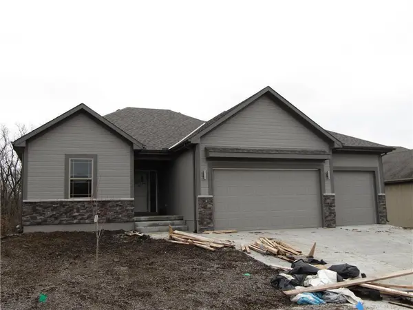 1007 NW Crestwood DR, Grain Valley, MO 64029