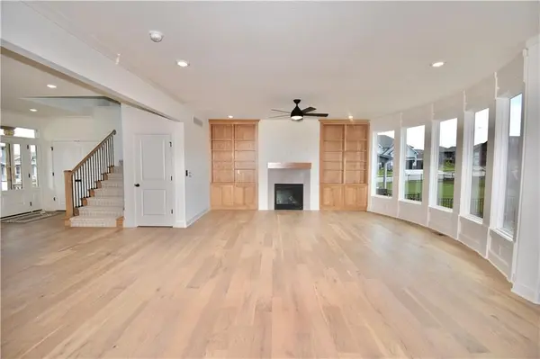 7947 N Sycamore AVE, Kansas City, MO 64158