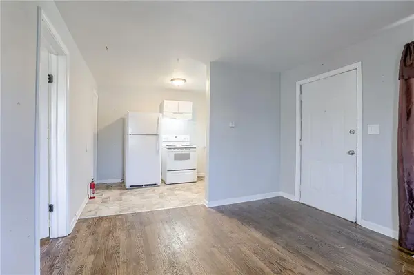 113-115 N Vermont ST, Sugar Creek, MO 64054