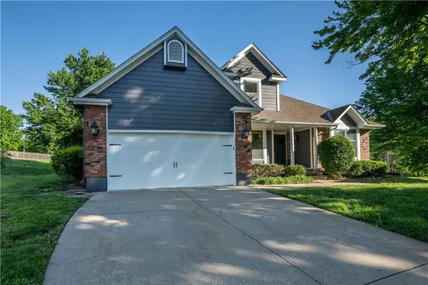 2309 NE Quonset CT, Blue Springs, MO 64014