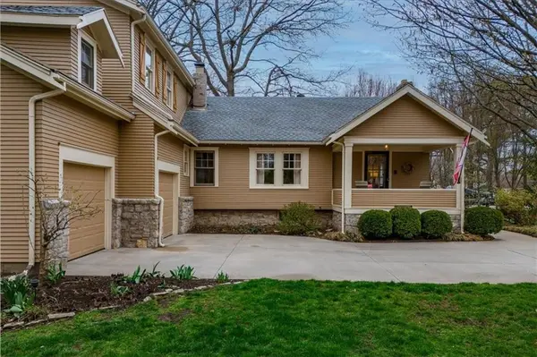 915 W 78th ST, Kansas City, MO 64114