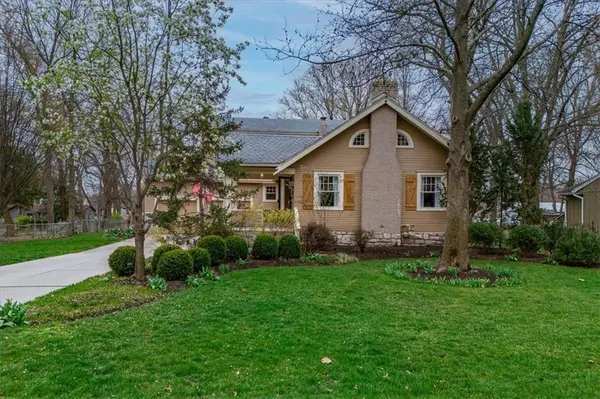 915 W 78th ST, Kansas City, MO 64114
