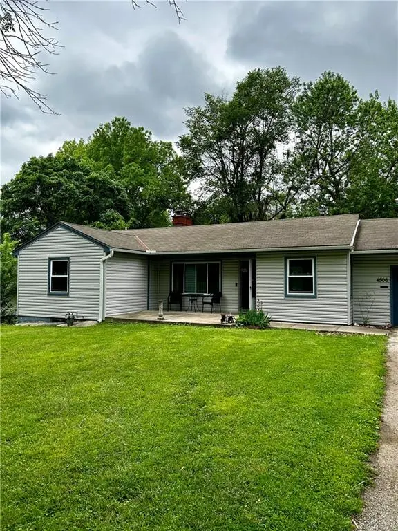 4506 Westridge RD, Kansas City, MO 64133