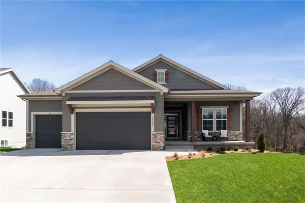 12595 NW Larkspur LN, Platte City, MO 64079