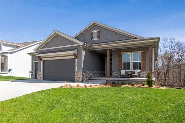 12595 NW Larkspur LN, Platte City, MO 64079
