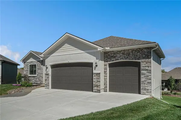 4075 NE Timberlake CT, Lee's Summit, MO 64064