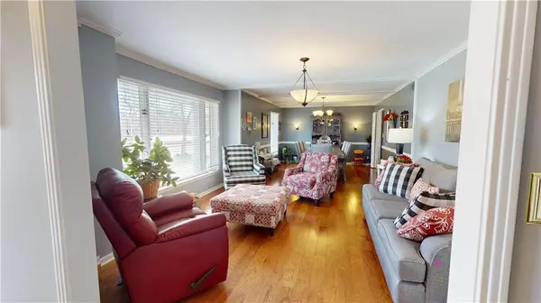 188 Country Club DR, Nevada, MO 64772