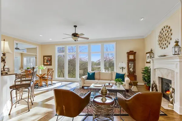 11791 S Carriage RD, Olathe, KS 66062