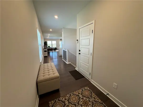 27606 E Red Fox ST, Lake Lotawana, MO 64086
